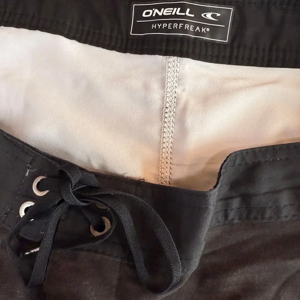O'Neill Hyperfreak Men's Striped Board Shorts Size 38